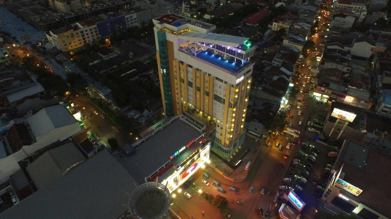 Karebosi Premier 4* Makassar